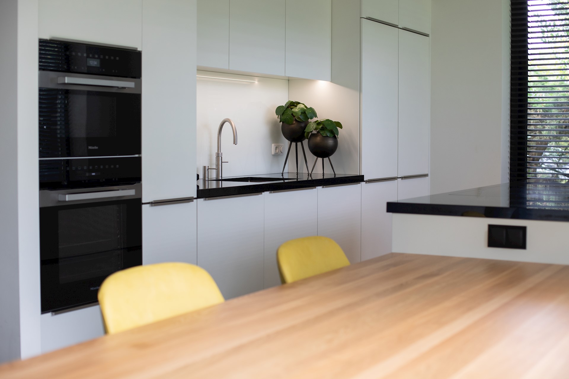 Keuken met zitgedeelte