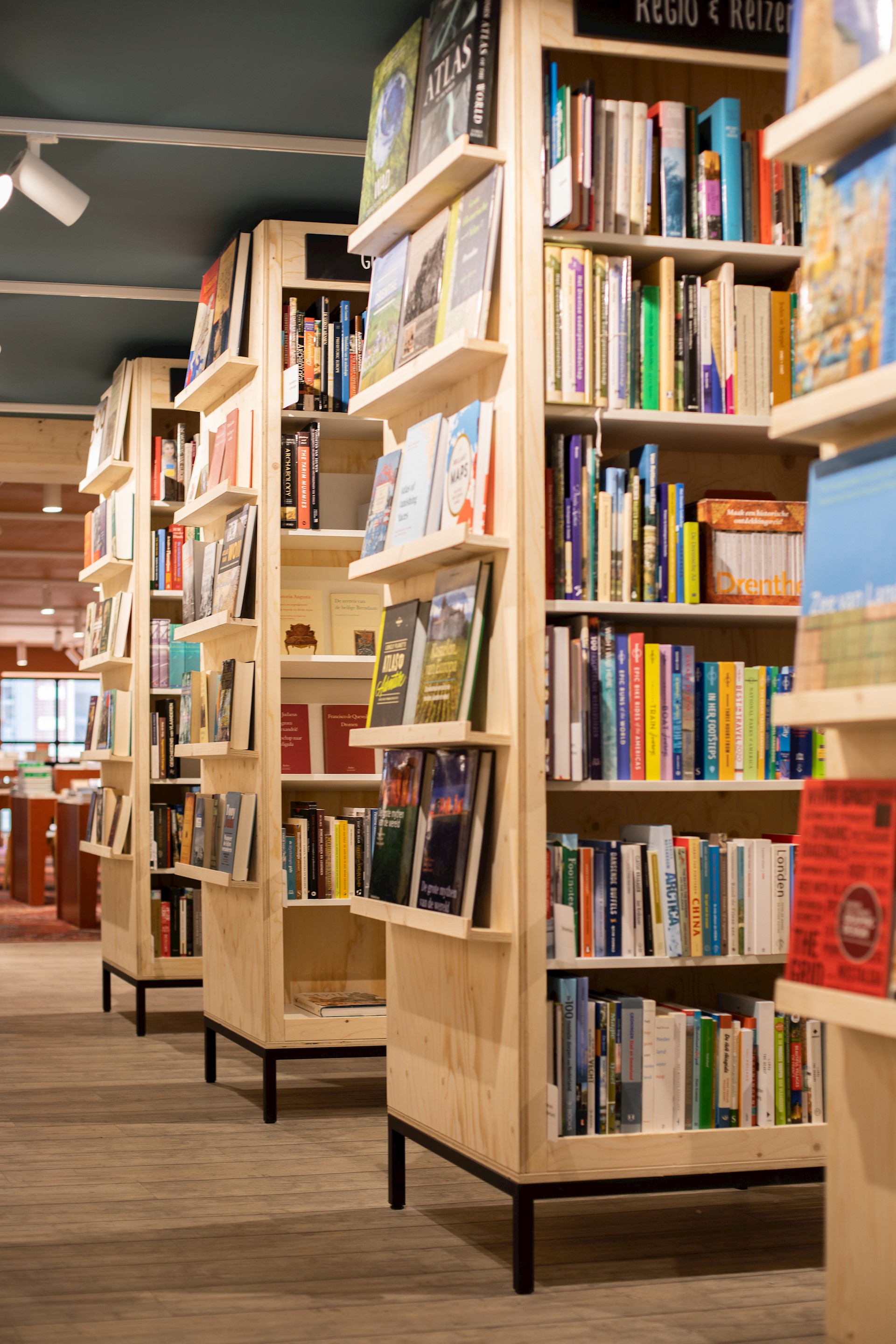 Van der Velde Boeken Assen Noordhof Interieurbouw Van der Velde Boeken Assen Noordhof Interieurbouw